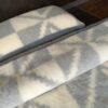 Posciel-welniana-alpaka-triangolialpaka-silver-gladka-140x200-4 Pościel z wełny Alpaki Silver Alpaka Triangoli 140x200 + Podkład wełniany