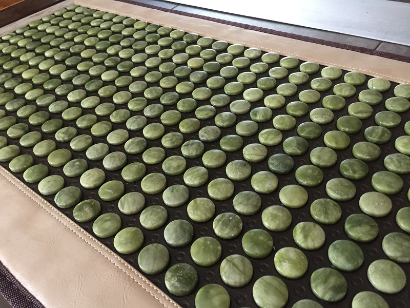 Mata Nefrytowa NOBLE zamszowa 120x55 cm Kolekcja 2025 Super Jakość Kamieni ! Super Wykończone Zamszem ! Nowe Zgrabne Piloty z czasomierzem ! Cena Katalogowa 2900 złotych (st.m.9)