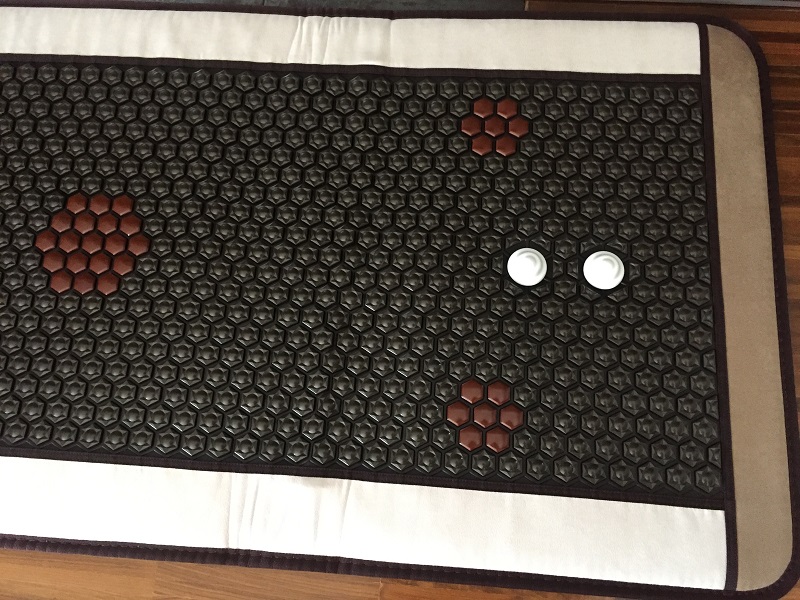 Mata Turmalinowa HEXAGON NOBLE 80x190 cm Kolekcja 2025 Super Jakość Kamieni ! Ekskluzywne Wykończenie ! Nowe Zgrabne Piloty z czasomierzem - Cena Katalogowa 4890 złotych (st.m.1 )