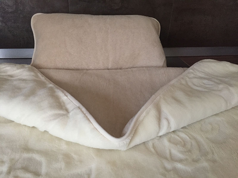 5 Pościel z wełny Camel Jasny + Kaszmir Róża 140x200 + Materac wełniany