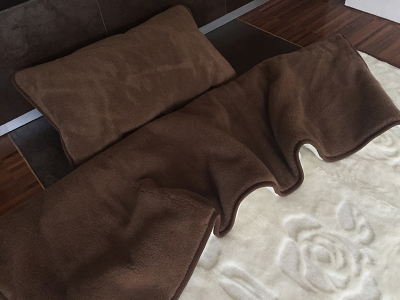 10 Pościel z wełny Camel Ciemny + Kaszmir Róża 140x200 + Materac wełniany