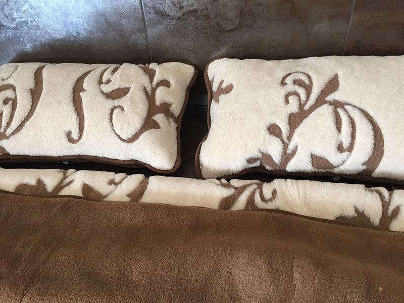 1 Pościel wełniana Camel z wełny wielbłądziej Szlachecka 200x200 + Materac wełniany