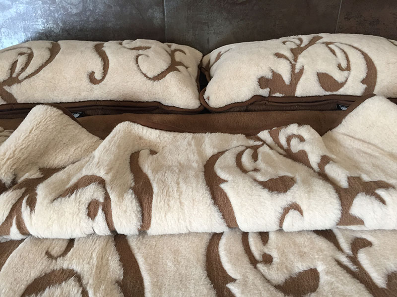 23 Pościel wełniana Camel z wełny wielbłądziej Szlachecka 200x200 + Materac wełniany