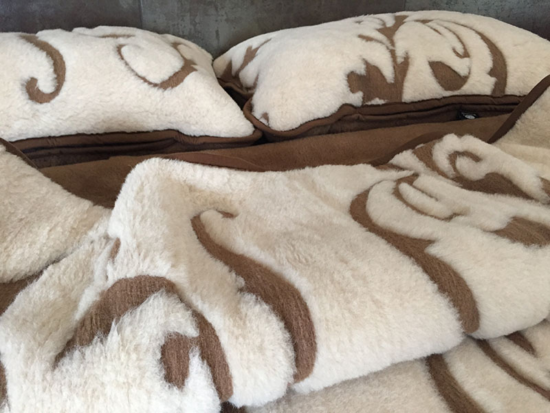 27 Pościel wełniana Camel z wełny wielbłądziej Szlachecka 200x200 + Materac wełniany