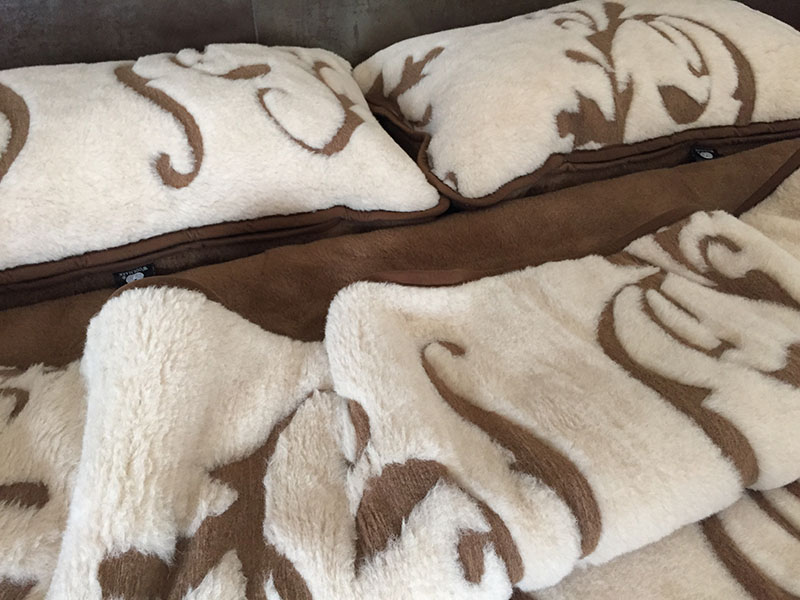 28 Pościel wełniana Camel z wełny wielbłądziej Szlachecka 200x200 + Materac wełniany