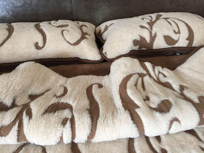 29 Pościel wełniana Camel z wełny wielbłądziej Szlachecka 200x200 + Materac wełniany