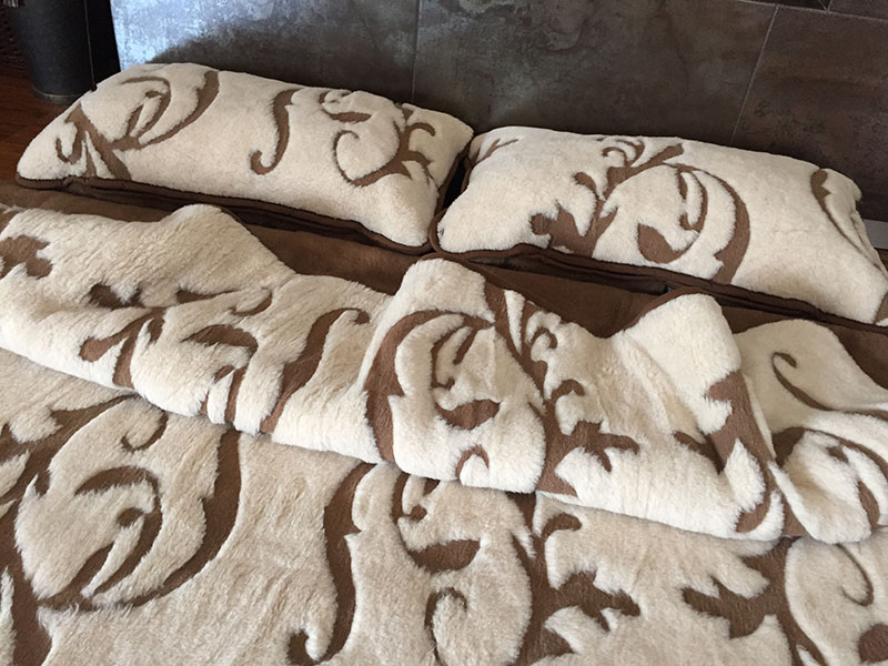 31 Pościel wełniana Camel z wełny wielbłądziej Szlachecka 200x200 + Materac wełniany
