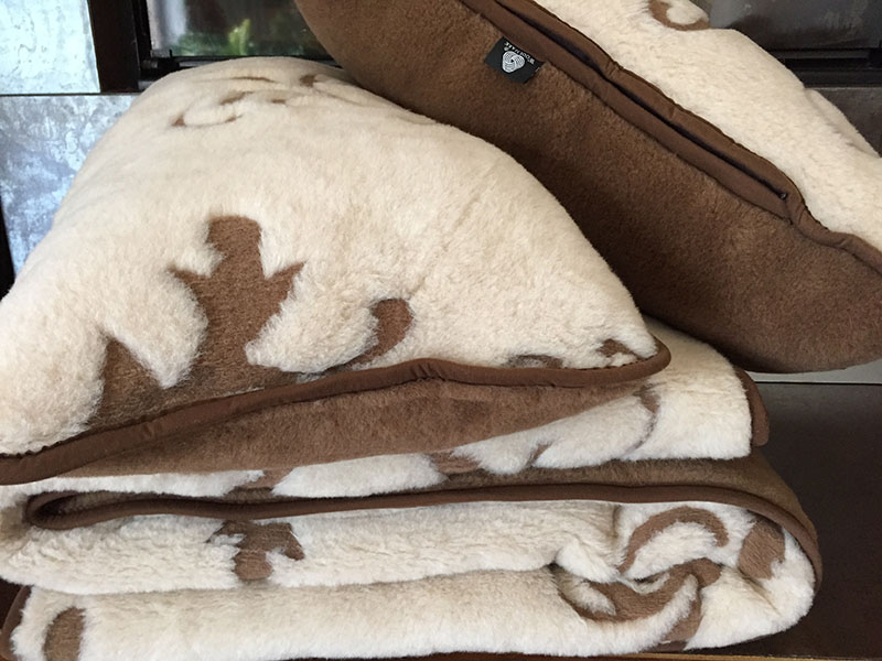 37 Pościel wełniana Camel z wełny wielbłądziej Szlachecka 200x200 + Materac wełniany
