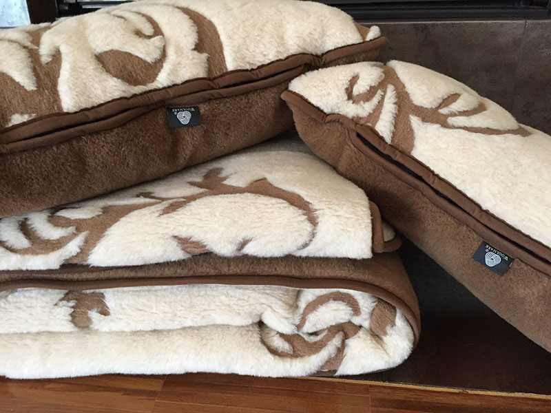 39 Pościel wełniana Camel z wełny wielbłądziej Szlachecka 200x200 + Materac wełniany