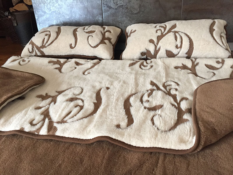9 Pościel wełniana Camel z wełny wielbłądziej Szlachecka 200x200 + Materac wełniany