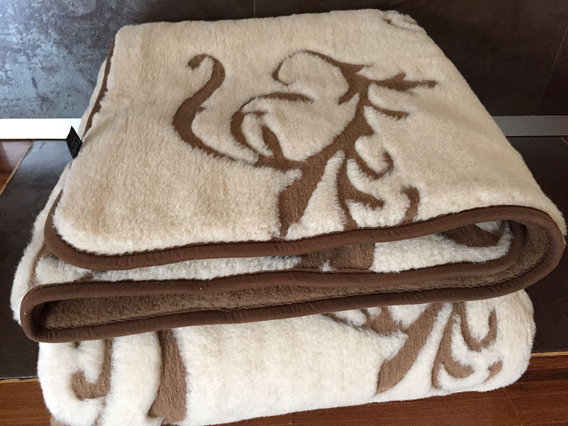 Kołdra wełniana Camel z wełny wielbłądziej Szlachecka 200x200