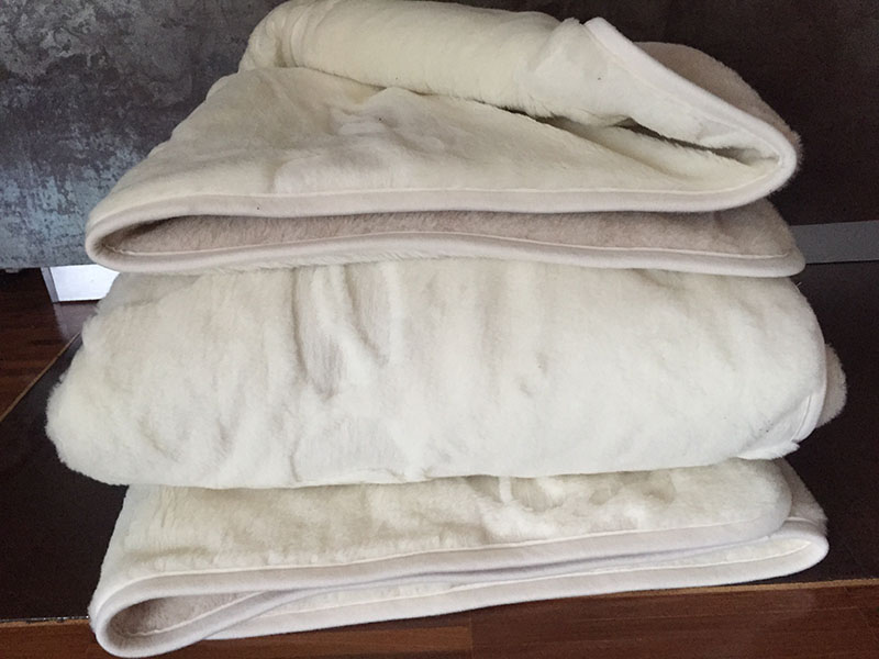 11 Kołdra z wełny Camel Jasny + Kaszmir Róża 140x200