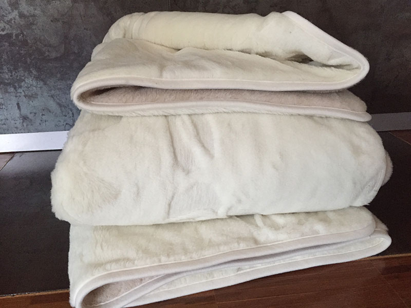 14 Kołdra z wełny Camel Jasny + Kaszmir Róża 140x200