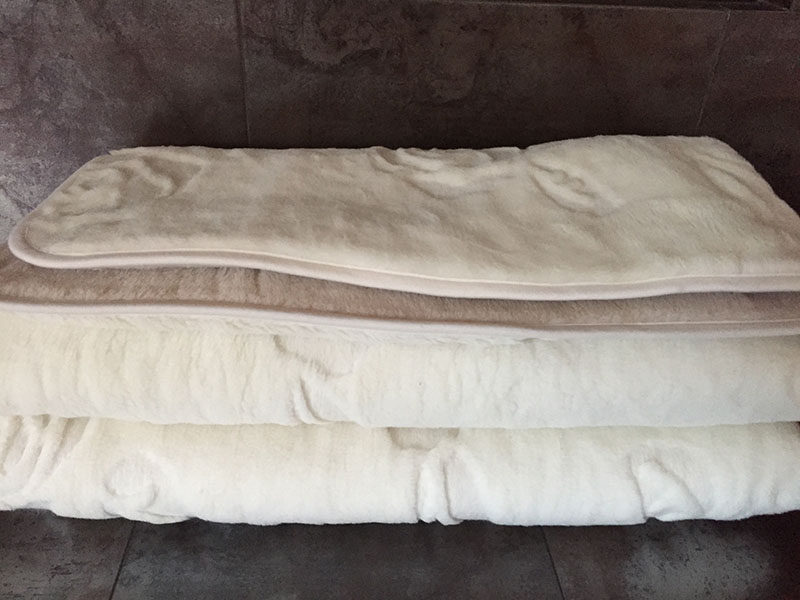 27 Kołdra z wełny Camel Jasny + Kaszmir Róża 140x200