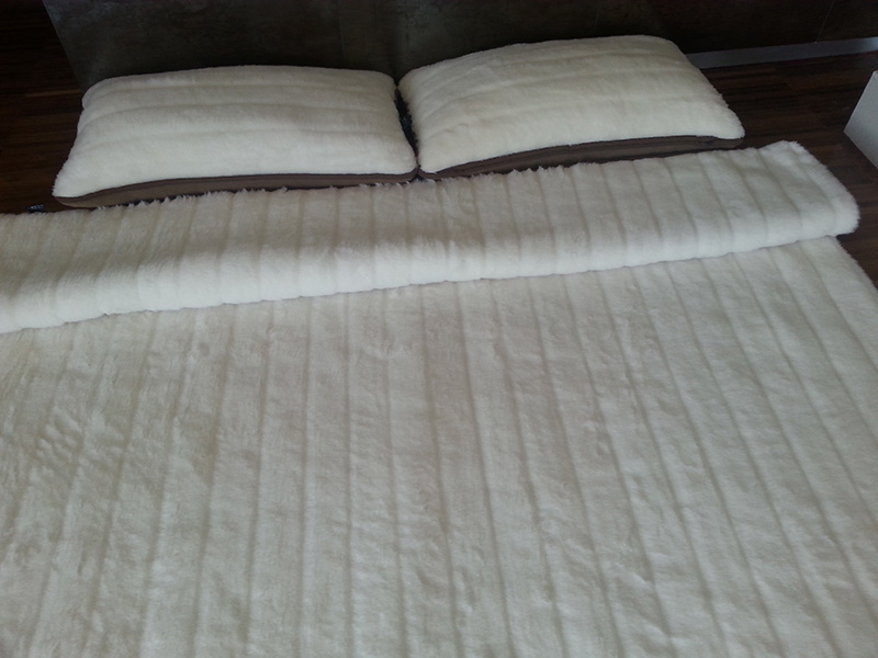 30 Pościel z wełny Camel Ciemny + Kaszmir Pasy 180x200 + Materac wełniany