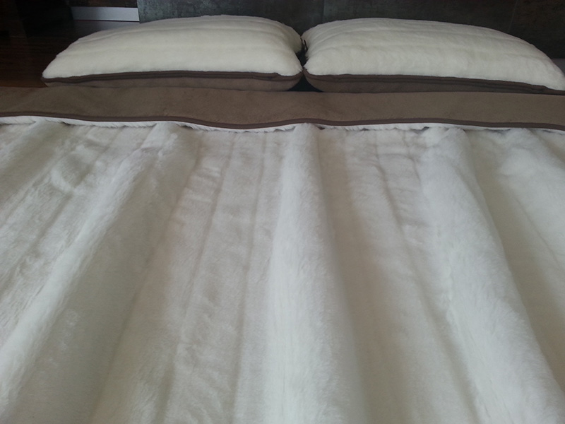 36 Pościel z wełny Camel Ciemny + Kaszmir Pasy 180x200 + Materac wełniany