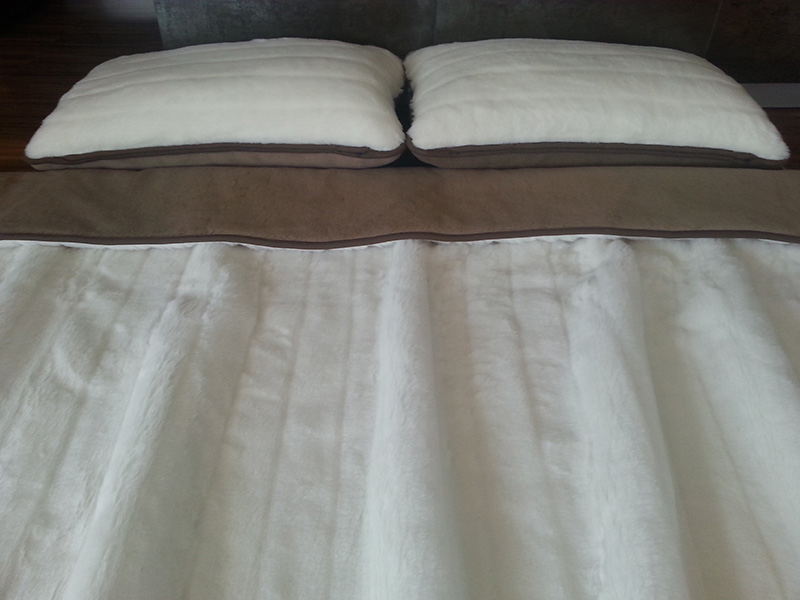 43 Pościel z wełny Camel Ciemny + Kaszmir Pasy 180x200 + Materac wełniany