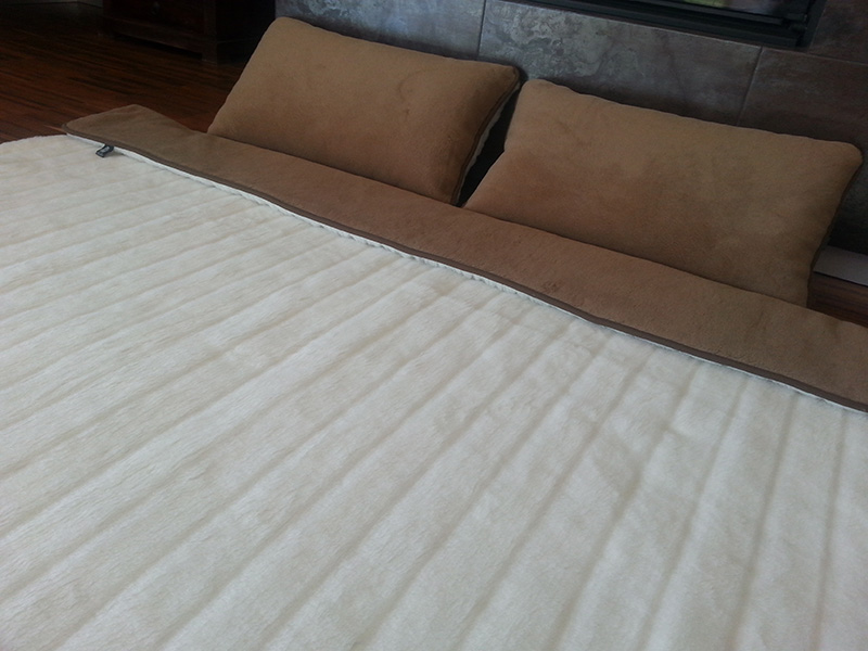 44 Pościel z wełny Camel Ciemny + Kaszmir Pasy 180x200 + Materac wełniany
