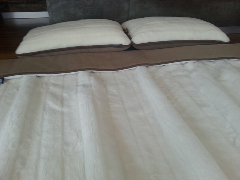 46 Pościel z wełny Camel Ciemny + Kaszmir Pasy 180x200 + Materac wełniany