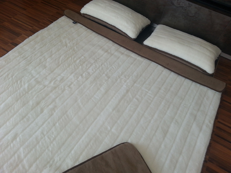 8 Pościel z wełny Camel Ciemny + Kaszmir Pasy 180x200 + Materac wełniany