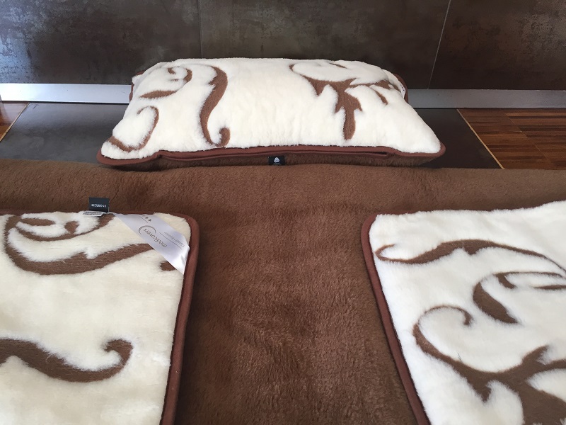 Pościel z wełny Camel Ciemny + Kaszmir Szlachecki 140x200 + Podkład wełniany