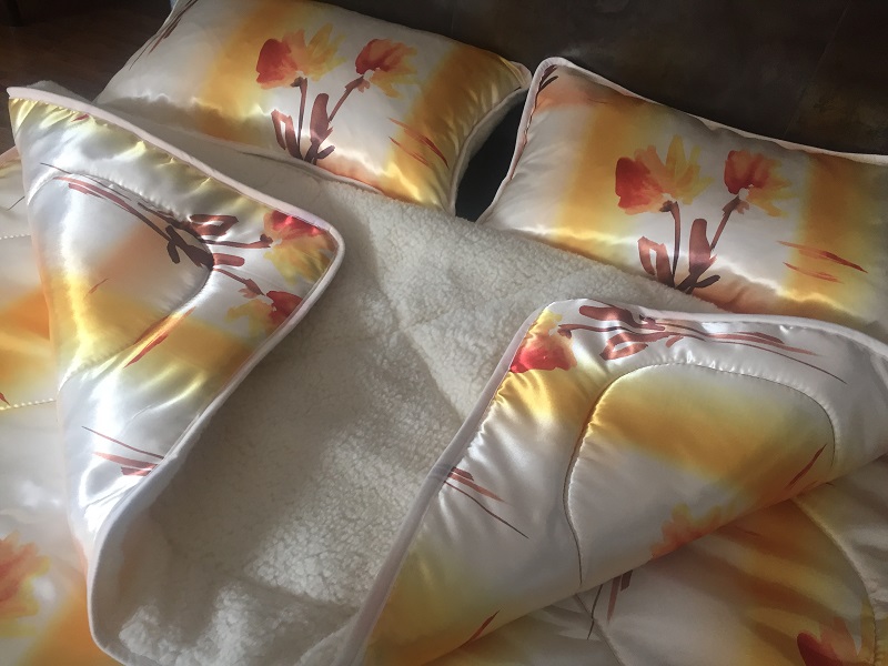 Pościel z wełny Merynos Satyna Polne Kwiaty 240x200