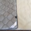 38 Kołdra z wełny Alpaki Silver Caro Merynos Tumbler 200x200