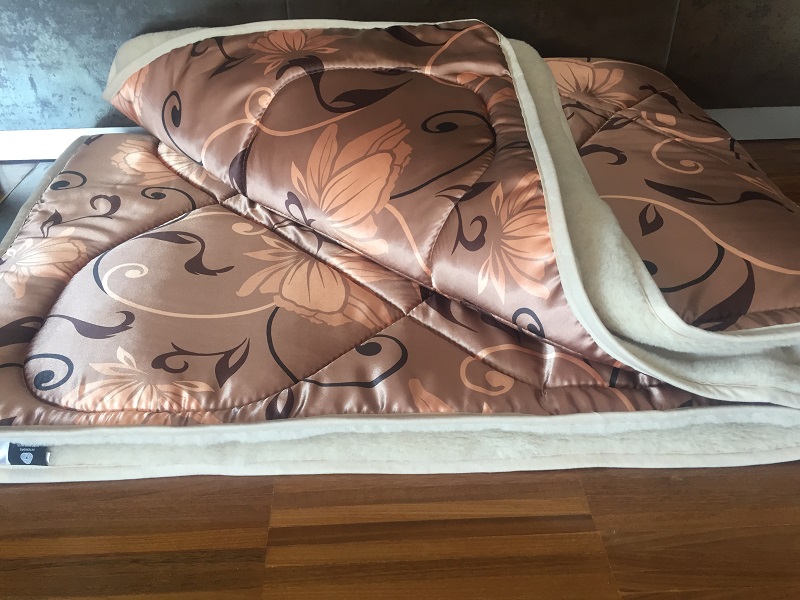 Kołdra z wełny wielbłądziej Camel Jasny Satyna Kwiat Lotosu 140x200