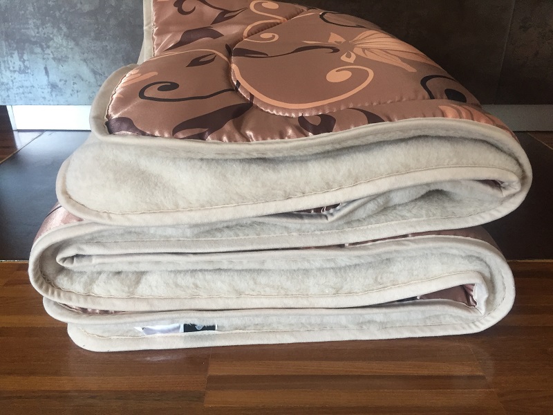 Kołdra z wełny wielbłądziej Camel Jasny Satyna Kwiat Lotosu 140x200