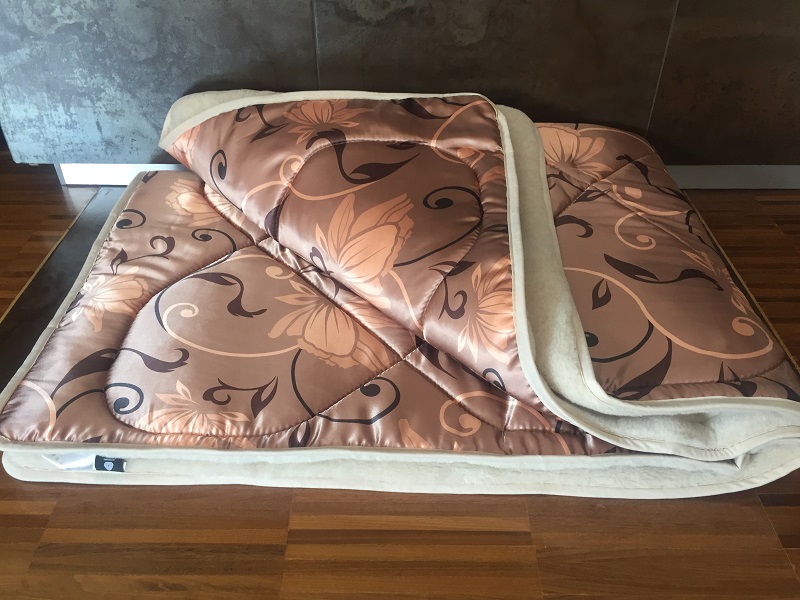 Kołdra z wełny wielbłądziej Camel Jasny Satyna Kwiat Lotosu 140x200