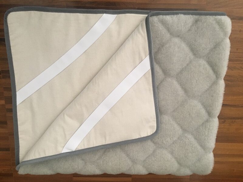 9 Podkład z wełny Alpaki Silver Caro 120x200