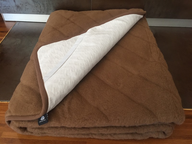 Podkład z wełny Camel Ciemny Pasy 180x200