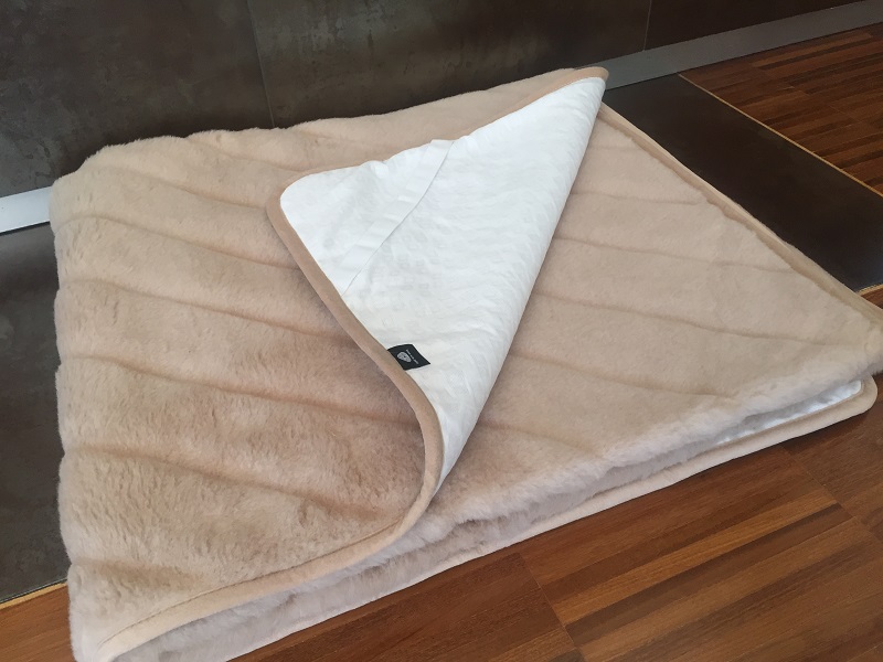 Podkład z wełny Camel Jasny Pasy 220x200