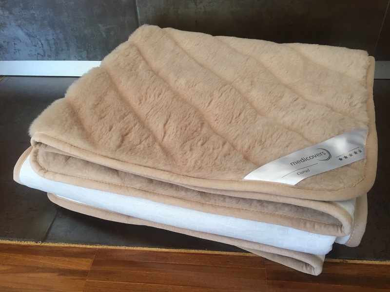 Podkład z wełny Camel Jasny Pasy 220x200