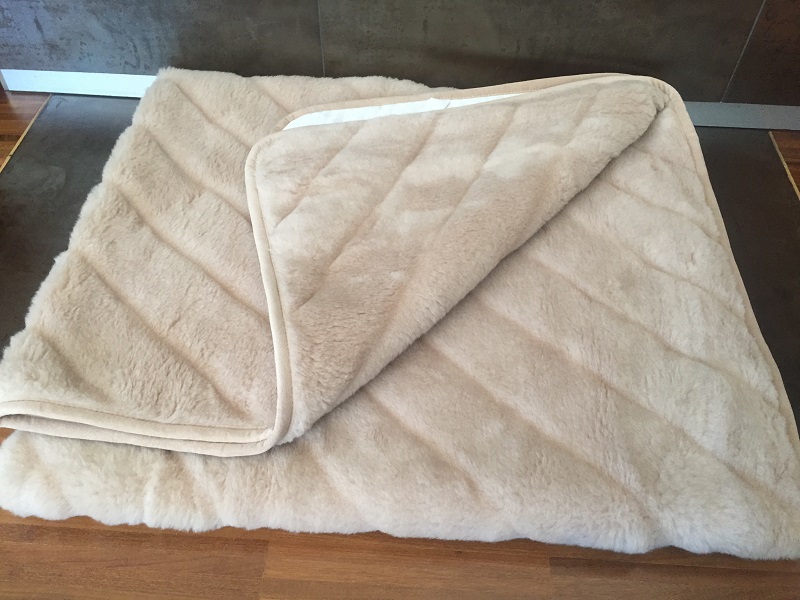Podkład z wełny Camel Jasny Pasy 220x200