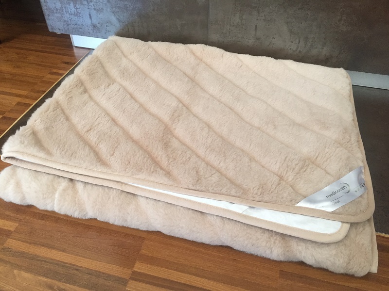 Podkład z wełny Camel Jasny Pasy 220x200