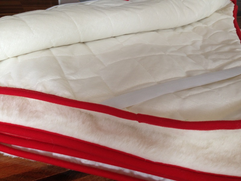 Podkład z wełny Kaszmir Lux Red 100x200