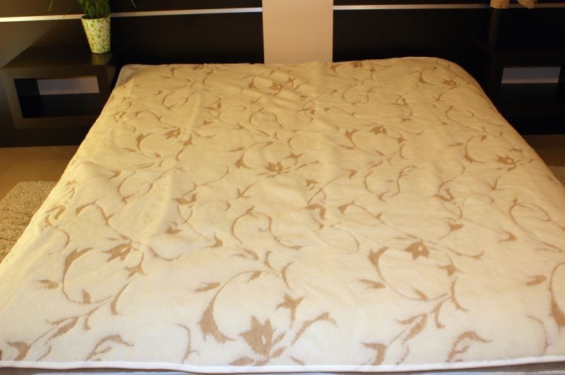 Kołdra z wełny Camel Jasny + Merynos Gałązka 220x200